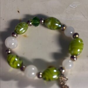 Green and White Beaded Bracelet